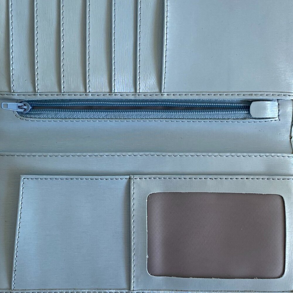 Hello Kitty Light Blue Wallet - Picture 6 of 8